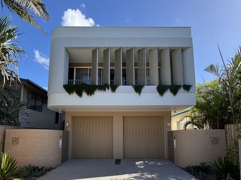 1/106 Sunshine Parade, Miami QLD 4220