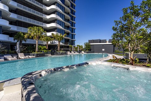 1106/180 Marine Parade, Labrador QLD 4215