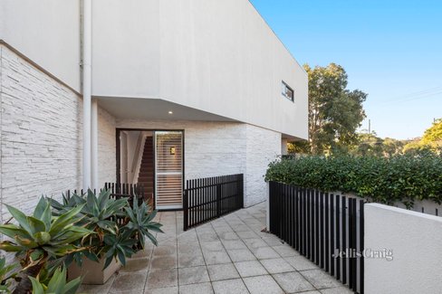 1 109 Asling Street Brighton 3186