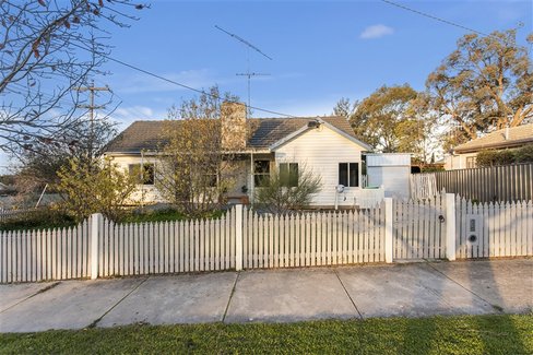 1/11 Beischer Street, STRATHDALE VIC 3550