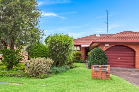 1/11 Crimson Court, MIAMI QLD 4220