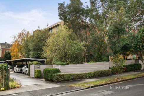 11 11 Bishop Street Box Hill 3128