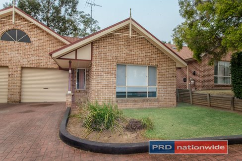 11/113 The Lakes Drive, GLENMORE PARK NSW 2745