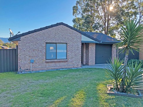11/2-10 Compton St, DAPTO NSW 2530