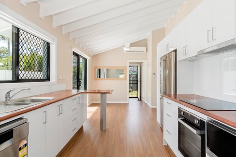 112 Bardon Avenue, MIAMI QLD 4220