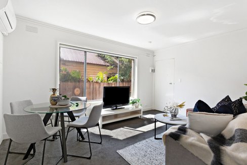 1/12 Pine Street Hawthorn 3122