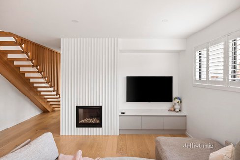 1 12 Sutherland Court Altona Meadows 3028