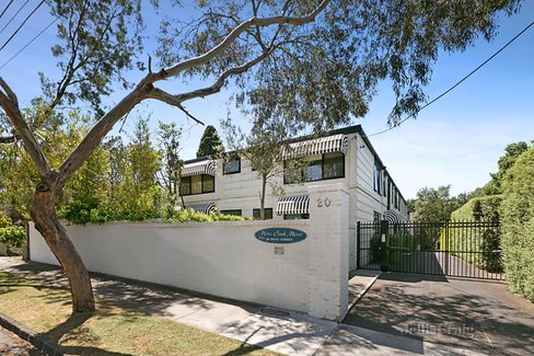 11/20 Ross Street Northcote 3070