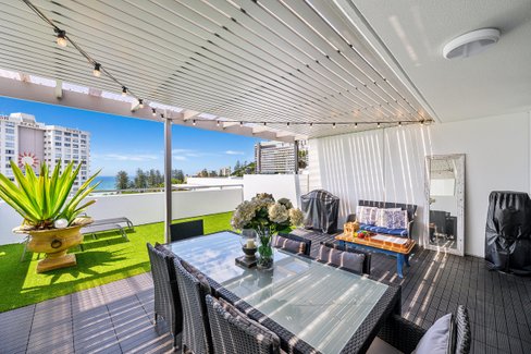 1121/1 Ocean Street, Burleigh Heads QLD 4220