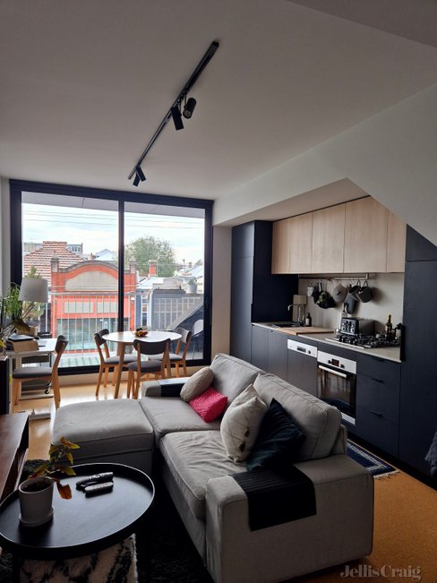 1/122 Roseneath Street Clifton Hill 3068