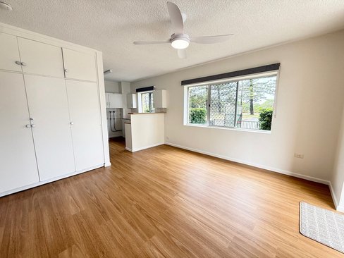 1/126 The Esplanade, Burleigh Heads QLD 4220