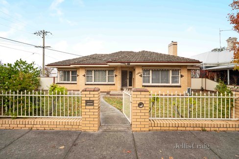 1127 Eyre Street  Newington 3350