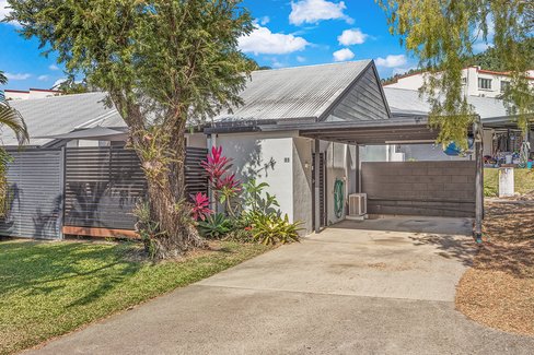 11/28 Island Drive, CANNONVALE