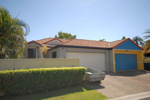 11/283 Cotlew Street West, ASHMORE QLD 4214