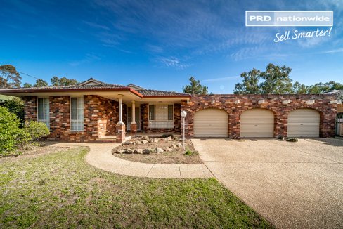 113 Dalkeith Avenue, LAKE ALBERT NSW 2650