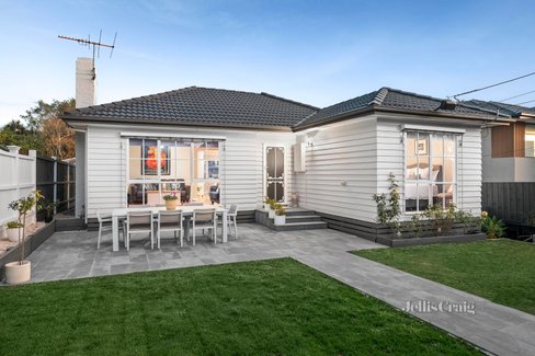 1 13 Heather Grove Ringwood 3134