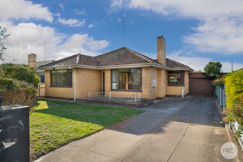 1130 Norman Street, WENDOUREE VIC 3355