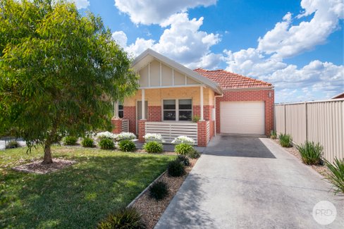 1/1334 Gregory Street, LAKE WENDOUREE VIC 3350