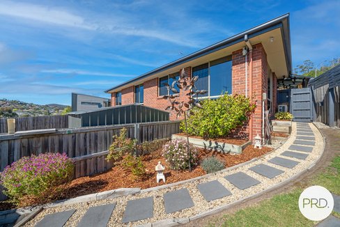 1/14 Dumbarton Drive, GEILSTON BAY TAS 7015
