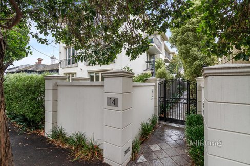 1 14 Highbury Grove Prahran 3181