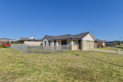 1/14 Rosella Avenue, TAMWORTH NSW 2340