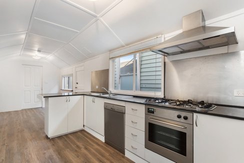 1/14 Welsh Street Kyneton 3444