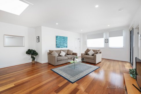 1/141 Railway Place Williamstown 3016