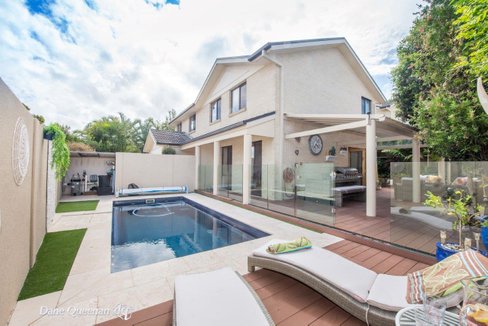 1/147 Spinnaker Way, CORLETTE NSW 2315