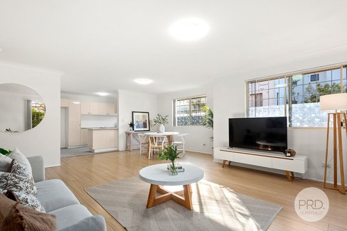 1/15-19 Wright Street, HURSTVILLE NSW 2220