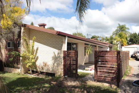 1/15 Carinya Drive, CLINTON QLD 4680