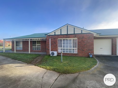 1/15 Edinburgh Circuit, WEST WODONGA VIC 3690