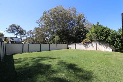 115 Kindra Avenue, SOUTHPORT QLD 4215