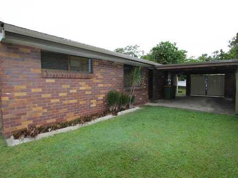 115 Kindra Avenue, SOUTHPORT QLD 4215