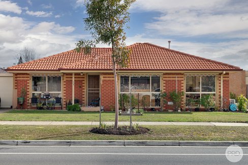 1/15 Lake Street, WENDOUREE