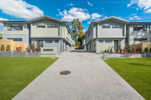 1/15 Robert Street, MUDGEERABA QLD 4213