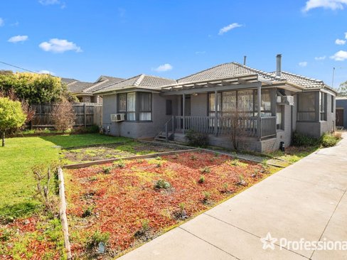 1 15 Selkirk Avenue Wantirna 3152