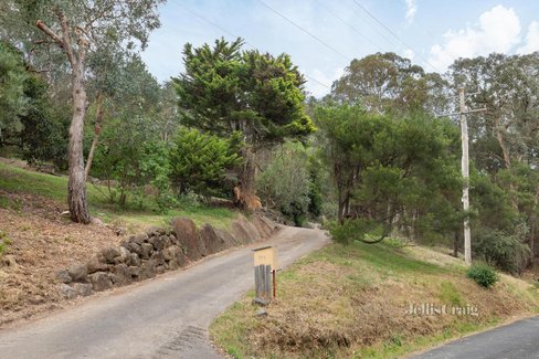 115 Wattletree Road Hurstbridge 3099