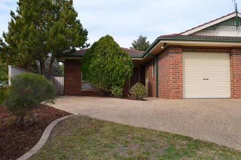 1/15 Wilgoma Street, BOURKELANDS NSW 2650