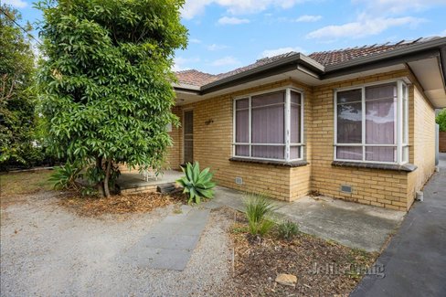 1/156 Mason Street Newport 3015