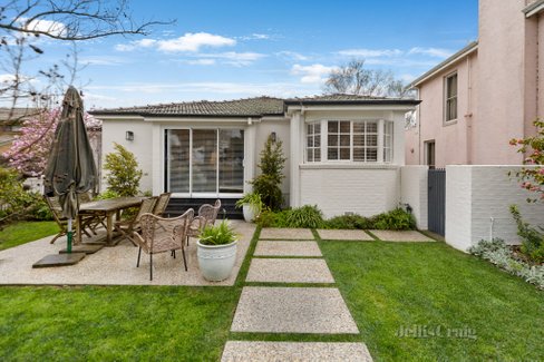 1/157 Wendouree Parade Lake Wendouree 3350