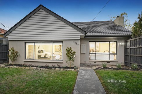 1 16 Box Hill Crescent Mont Albert North 3129