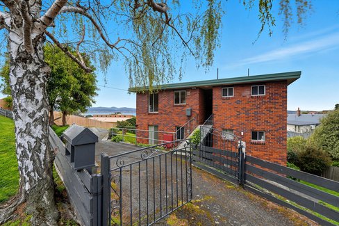 1/16 Chessington Court, SANDY BAY