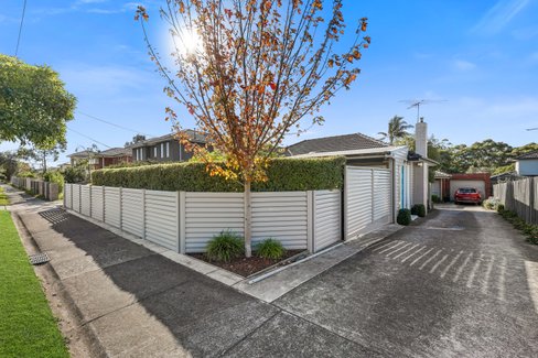 1/16 Mountain Crescent Mulgrave 3170