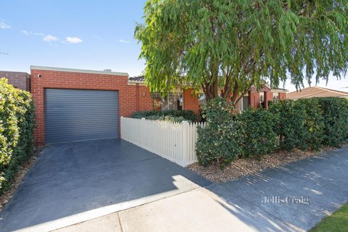 1 17 Golden Avenue Chelsea 3196