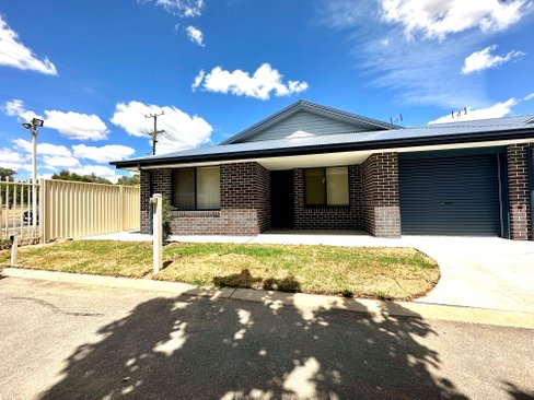 1/17 Warral Road, TAMWORTH NSW 2340