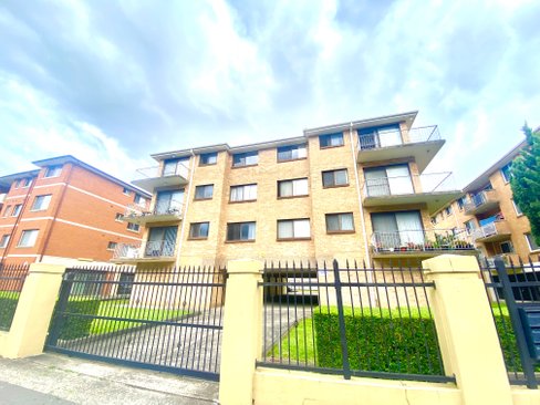 11/71 Goulburn Street, LIVERPOOL NSW 2170