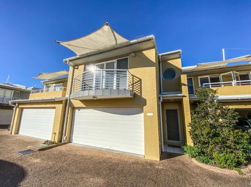 11/8 Ala Moana Way, FINGAL BAY NSW 2315