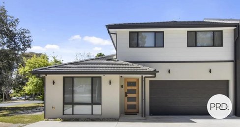 1/18 Beaurepaire Crescent, HOLT ACT 2615