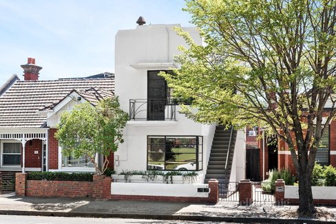 1/18 Bowen Crescent Princes Hill 3054