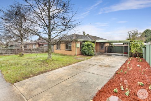 118 Learmonth Road, WENDOUREE VIC 3355